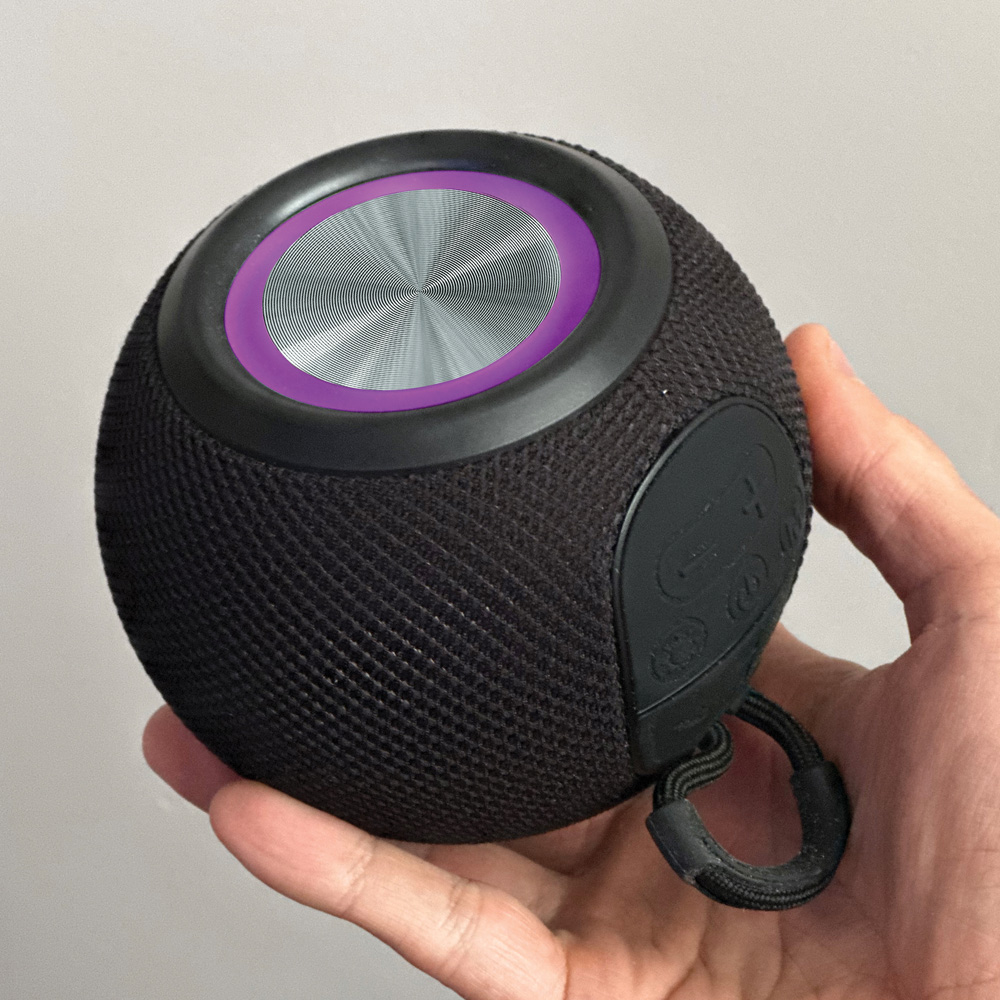 RED5 Black Wireless Orb Speaker Image 4