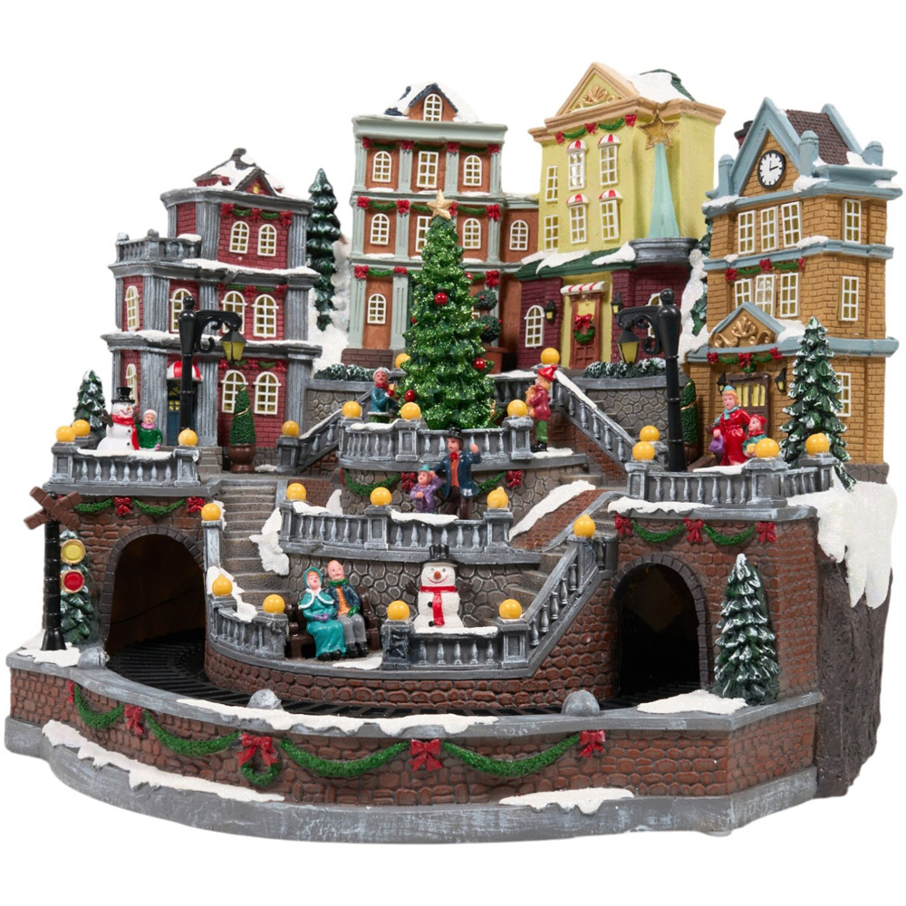 Traditional Christmas Town Model Image 6