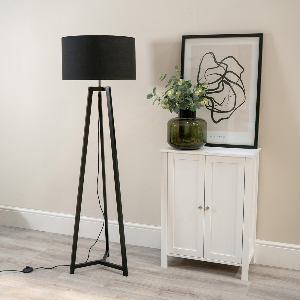 ValueLights Lottie Black and Gold Drum Shade Black Wood Tripod LED Floor Lamp Image 3