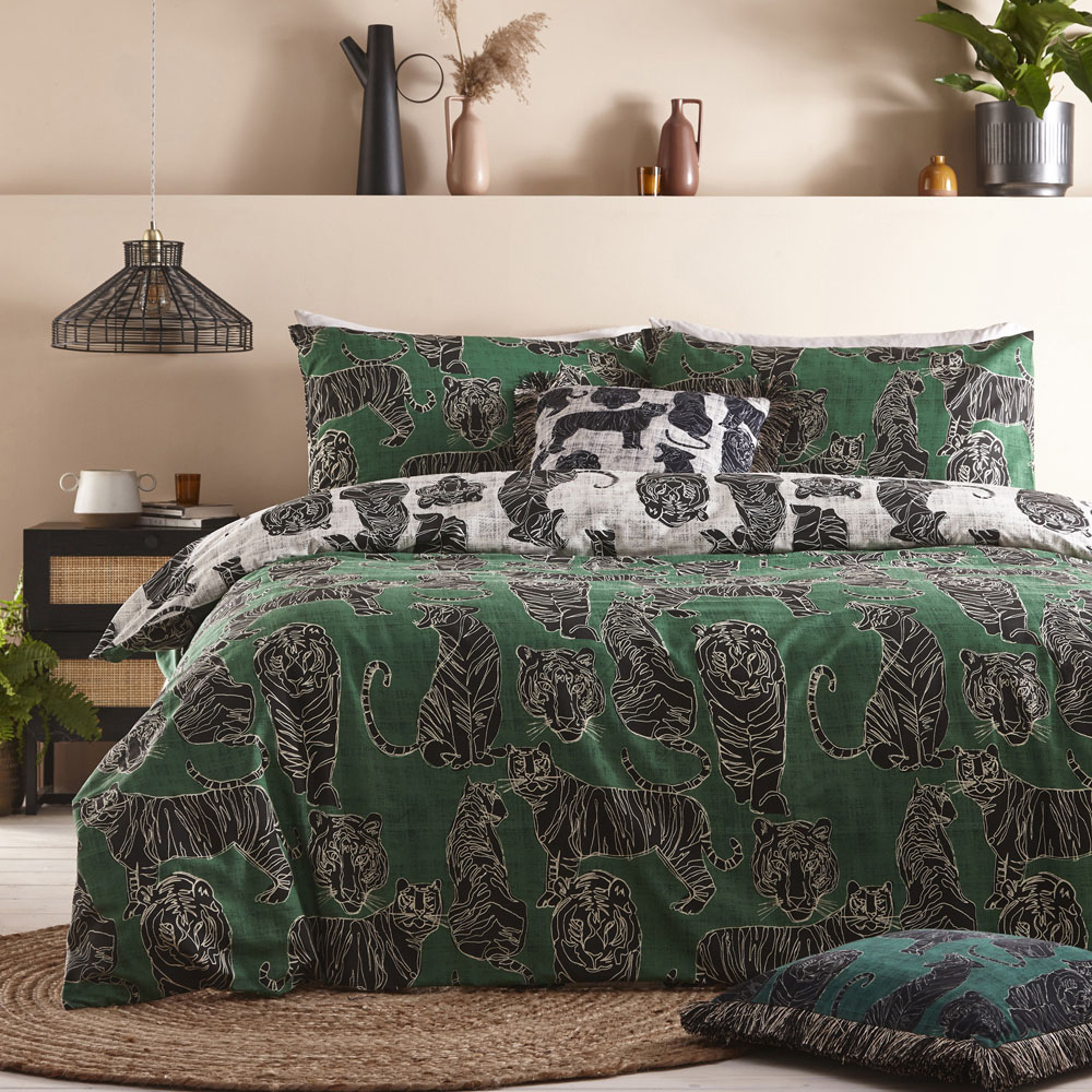furn. Wildcat Double Jungle Green Duvet Set Image 6