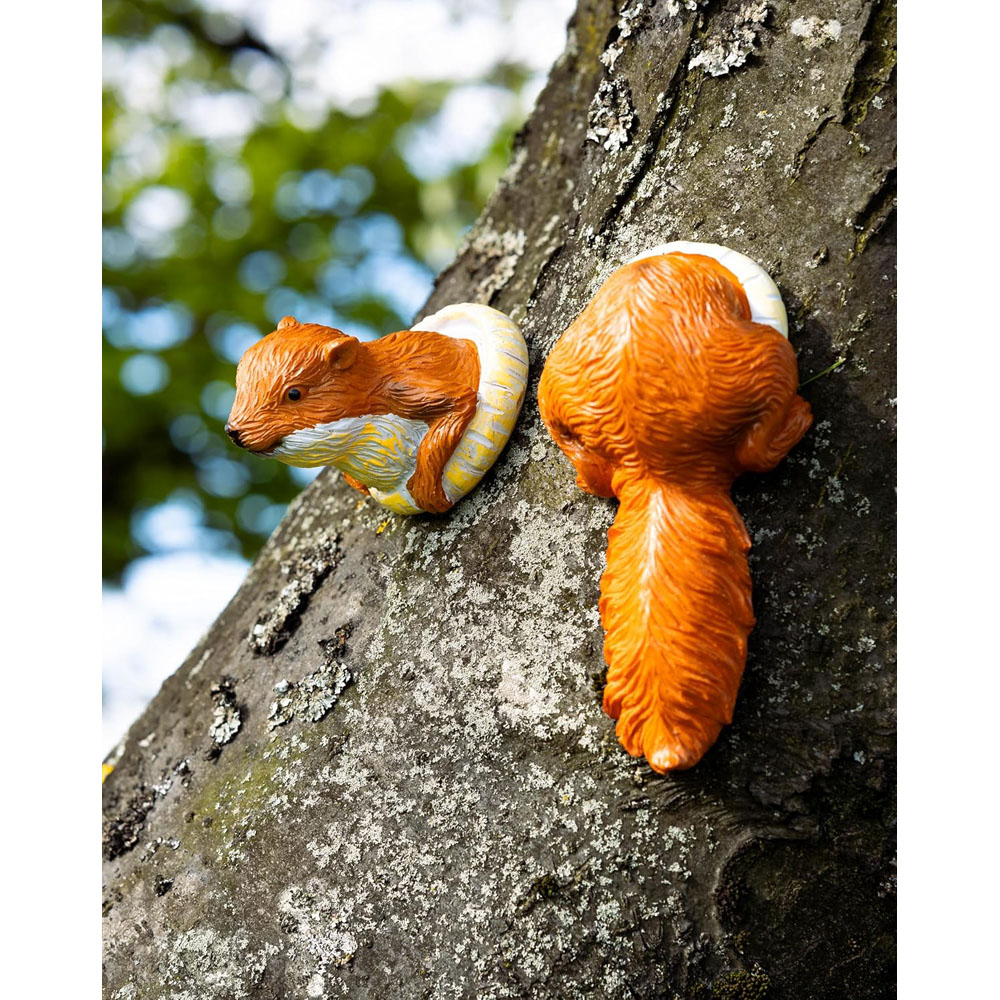 Marco Paul Tree Peeker Squirrel Garden Ornament Image 4