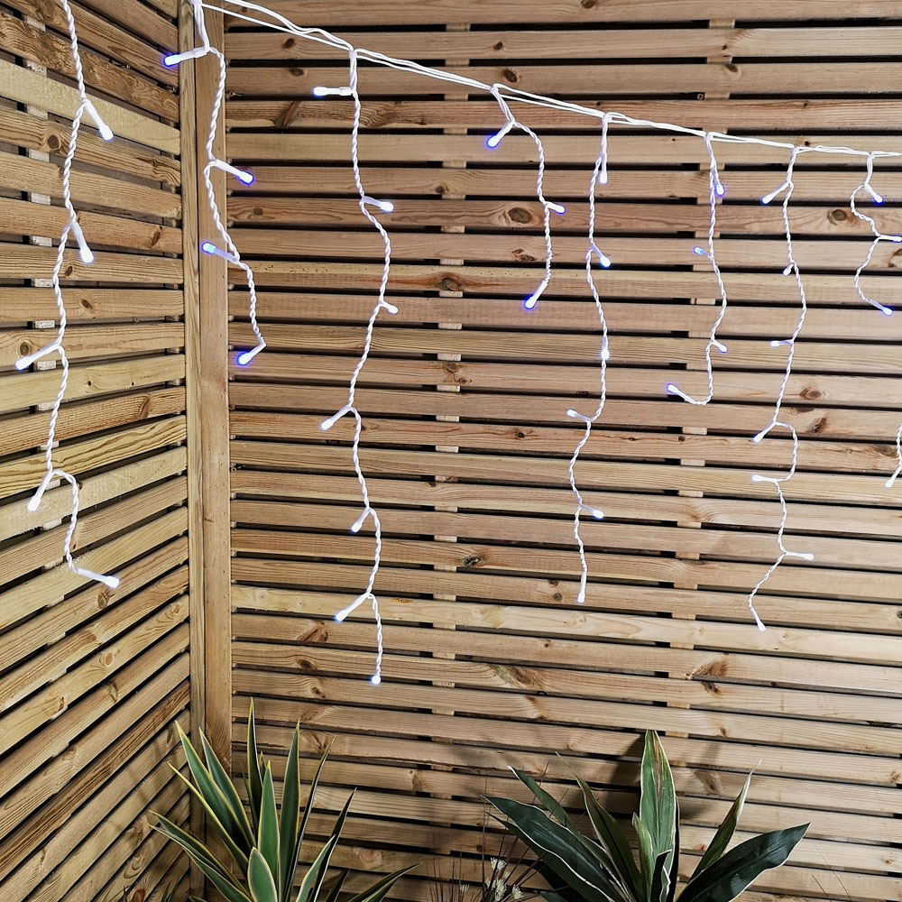 Samuel Alexander 1000 Blue and White LED Frosted White Cable Icicle Light 25m Image 3