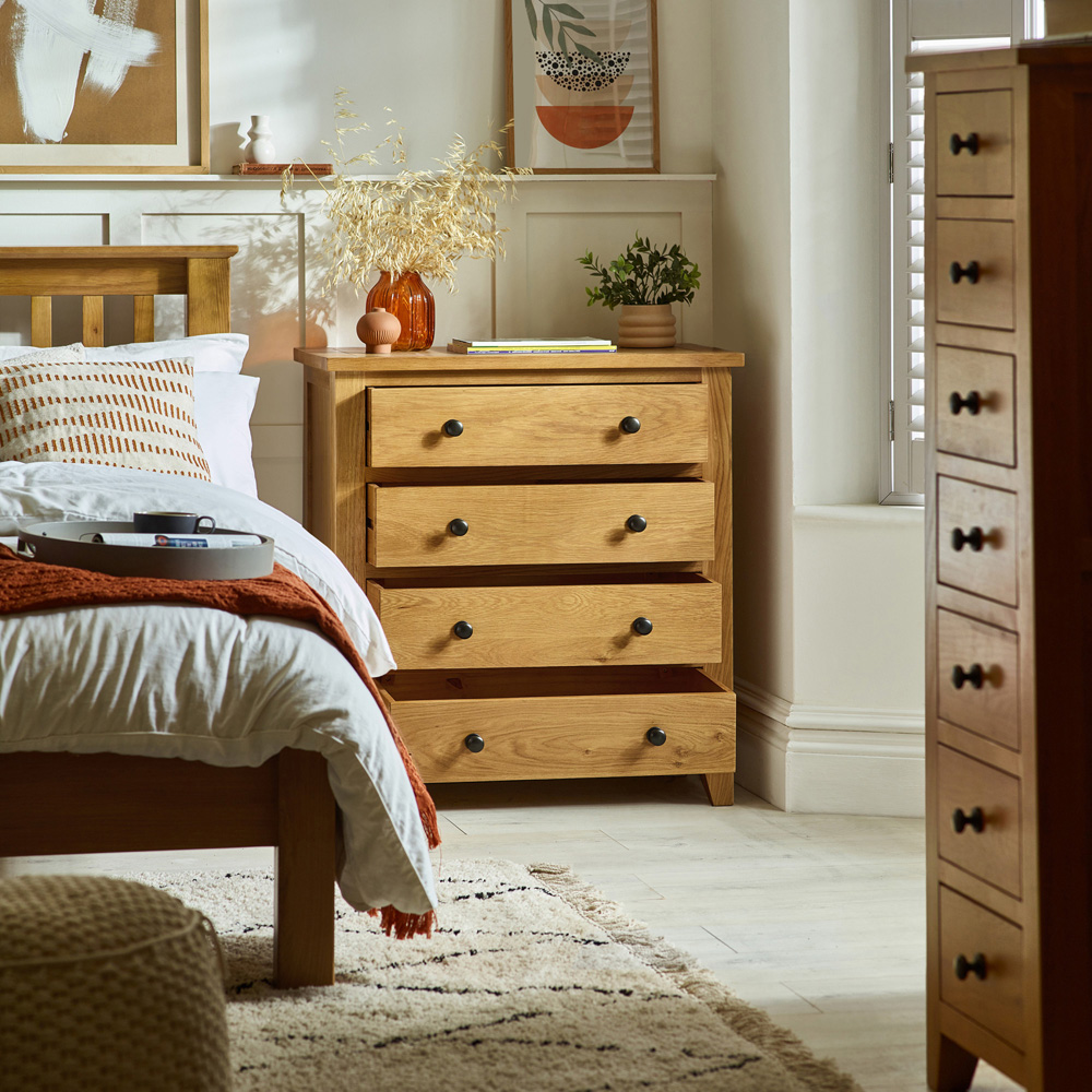 Julian Bowen Marlborough 4 Drawer White Oak Chest of Drawers Image 7