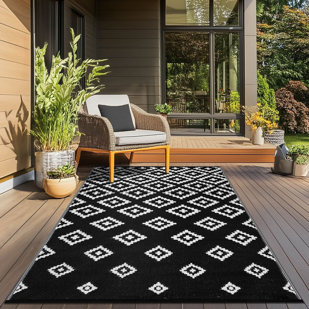 Green Decore Bettina Black and White Outdoor Rug 120 x 180cm Image 6