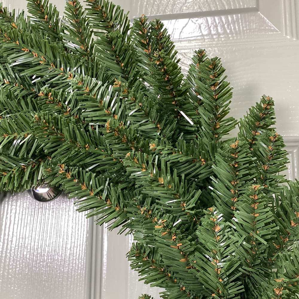 Samuel Alexander Christmas Wreath Green 60cm Image 4