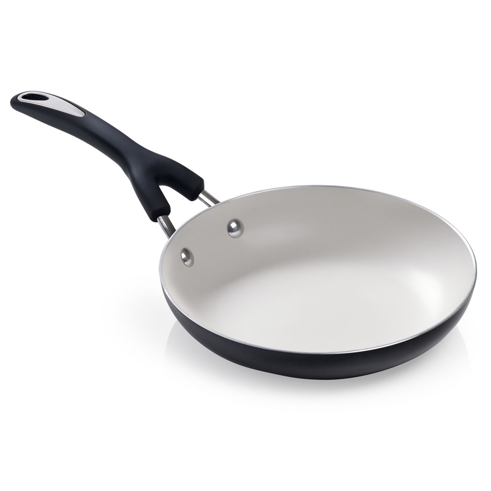 Prestige NonStick Frying Pan Cream 24cm Wilko