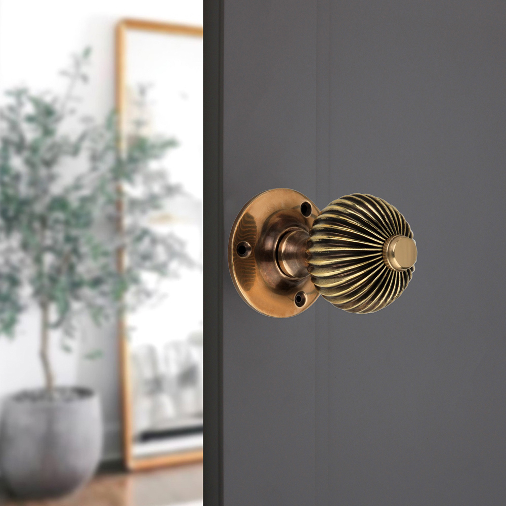 Spira Brass Aged Brass Regency Mortice Door Knob 2 Pack Image 2