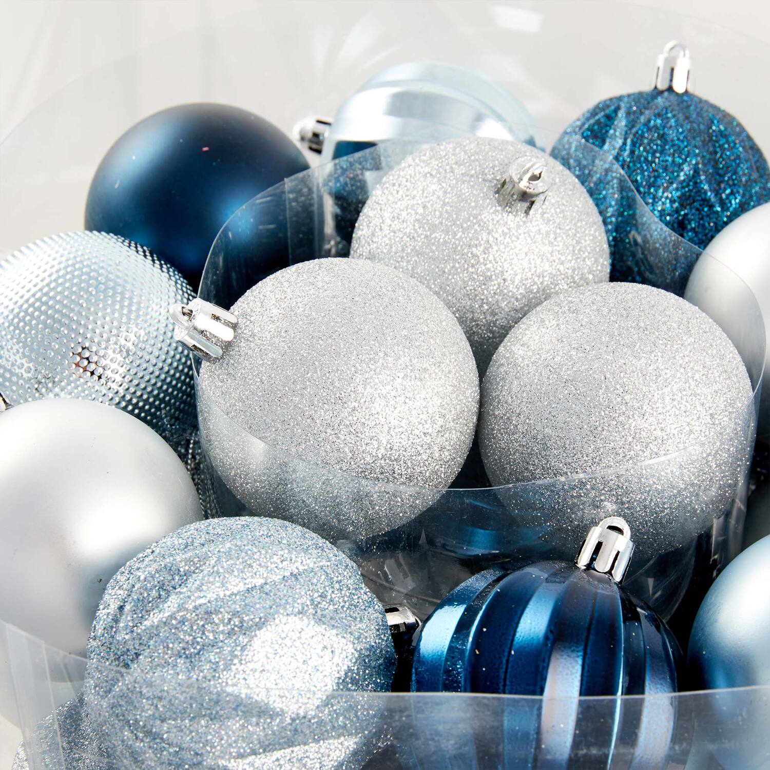 Pack of 100 Whispering Angel Baubles Image 3