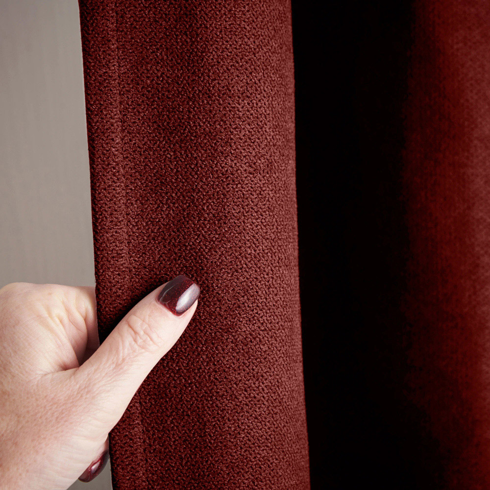 Alan Symonds Red Velvet Chenille Blackout Ring Top Eyelet Curtains 137 x 213cm Image 4