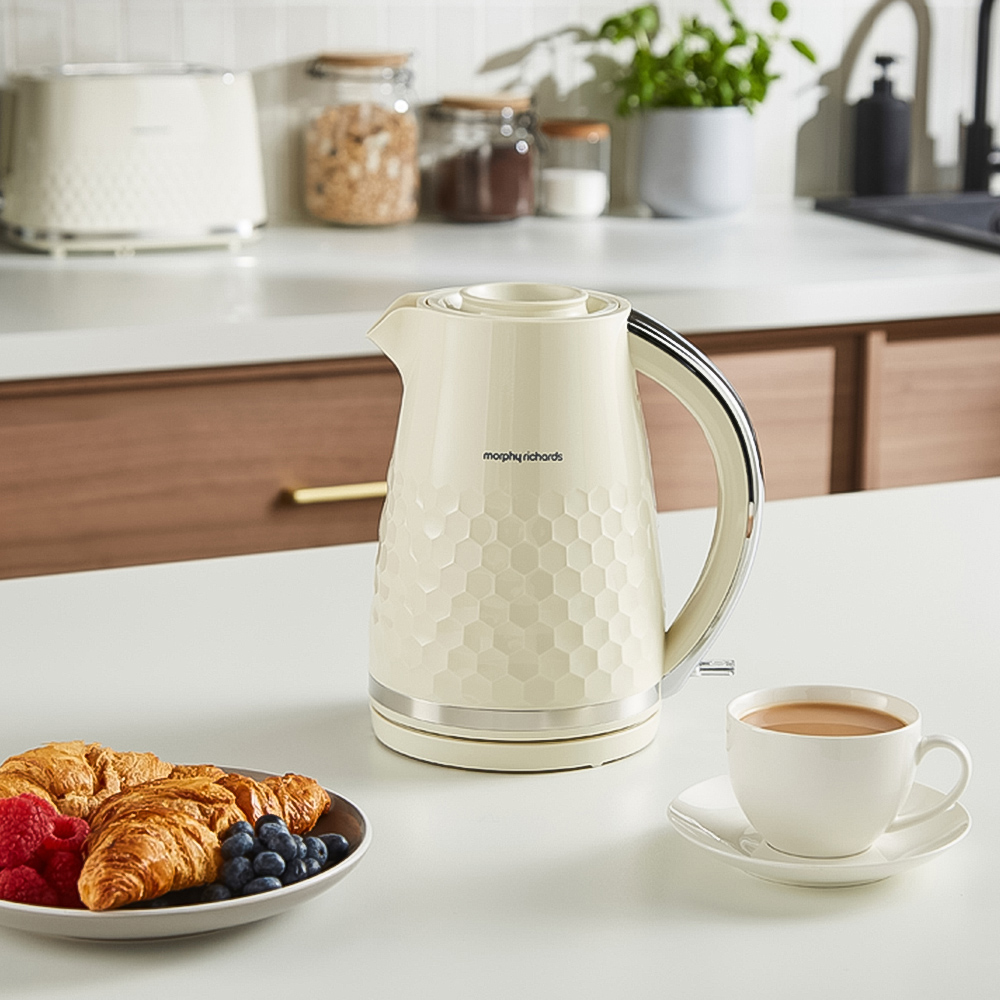 Morphy Richards Hive 108272 Cream 1.5L Jug Kettle Image 2