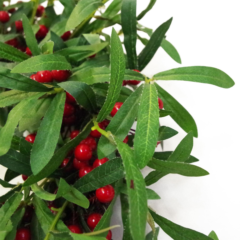 Leaf Christmas Mistletoe Red Berry Floristry Wreath 60cm Image 2