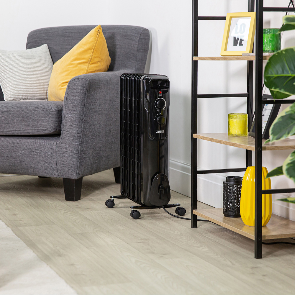 Zanussi Black 9-Fin Oil Filled Radiator 2000W Image 5