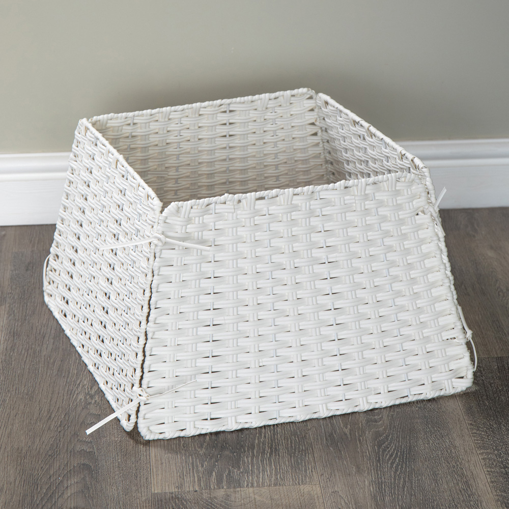 Samuel Alexander White Foldable Faux Rattan Christmas Tree Skirt 47cm Image 9