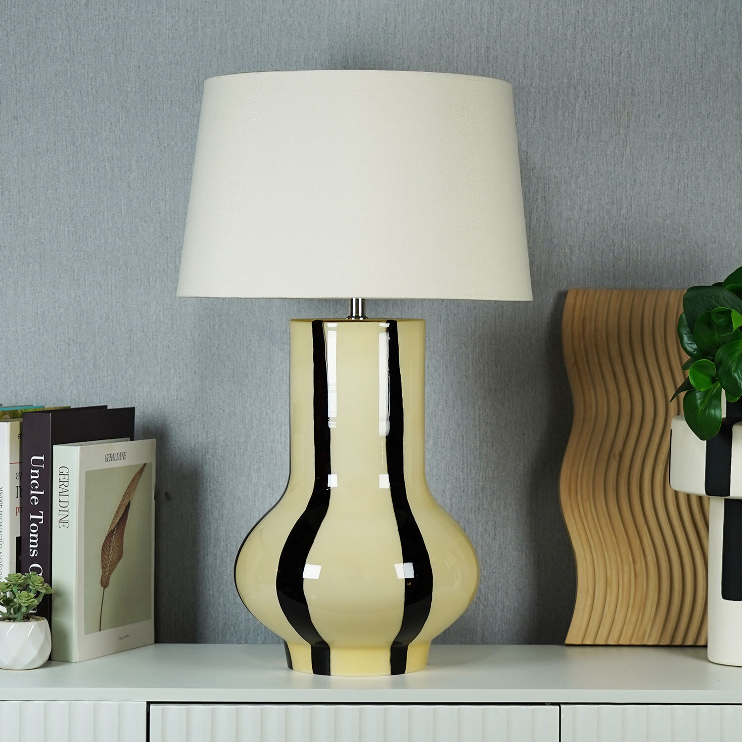 Chelsea Table Lamp Image 5