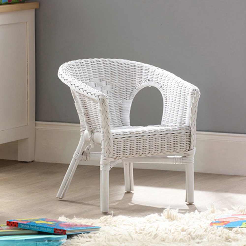 Desser White Wicker Kids Loom chair Image 5