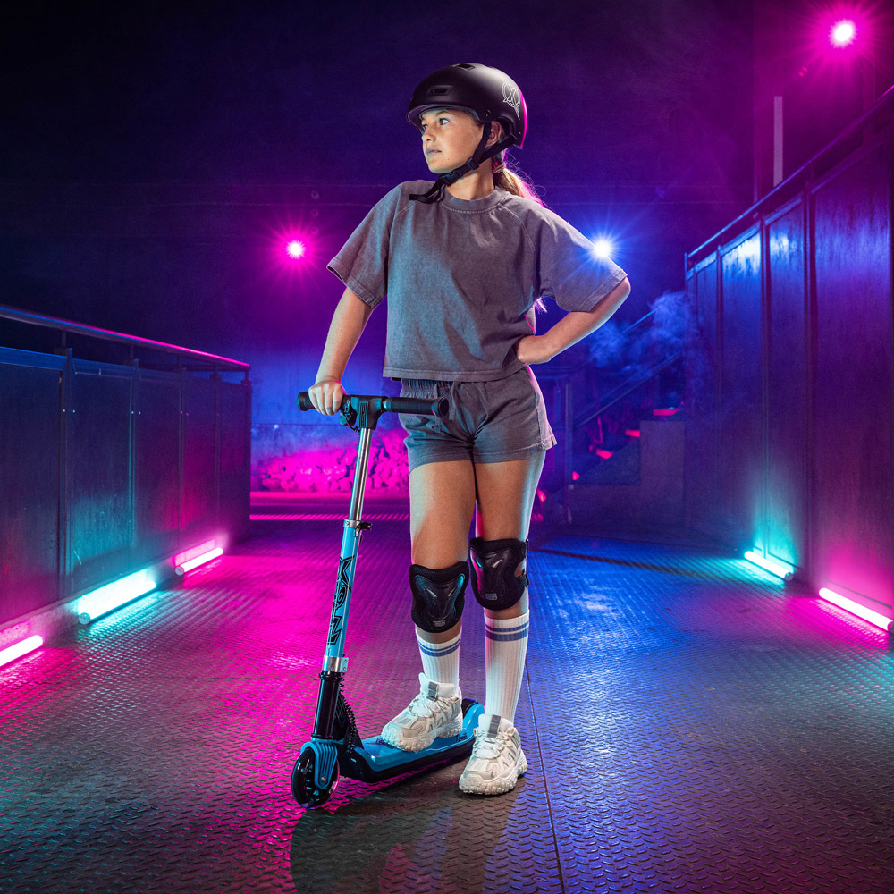Xootz Blue Kids Elements Electric Scooter 11.1V Image 2