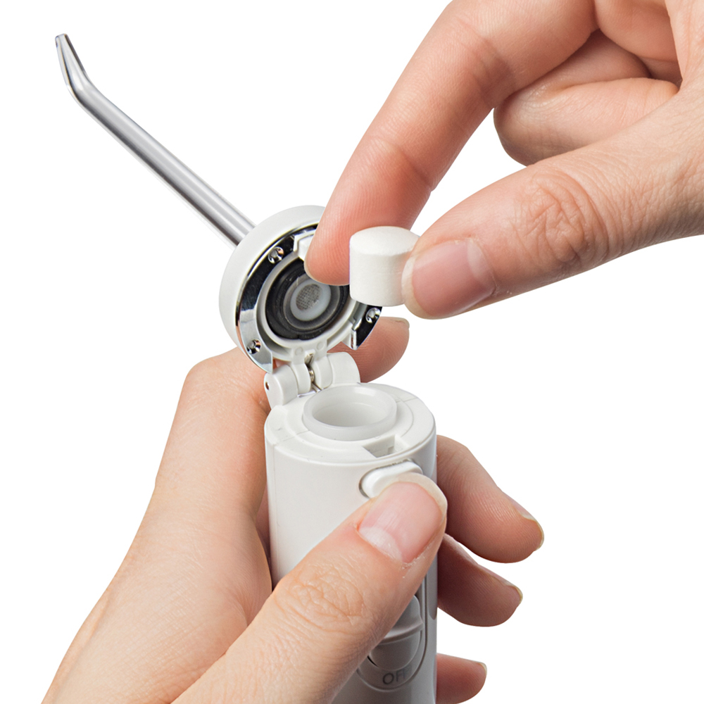 Waterpik Whitening WF-06UK Water Flosser Image 3