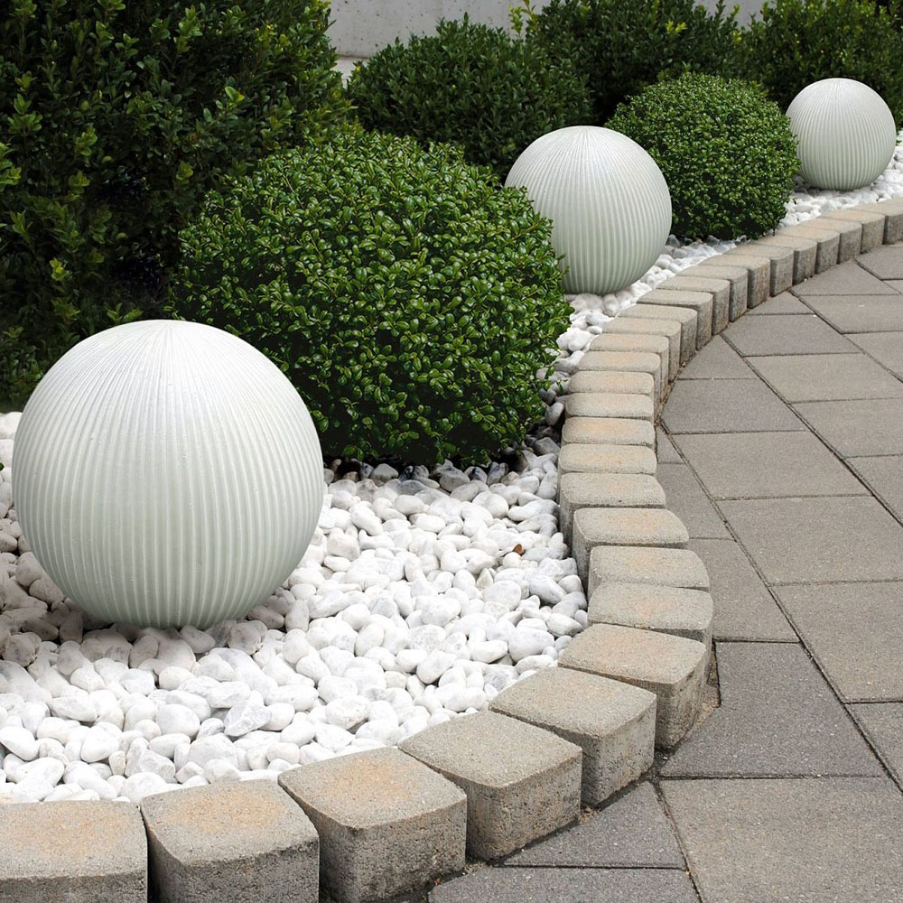 wilko Vertical Ribbed White Outdoor Decorative Ball 37.5cm Image 4
