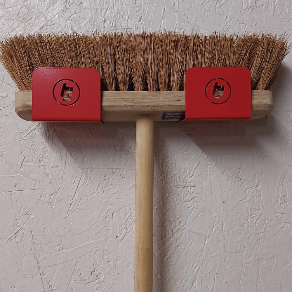 TradeTidy 8 Piece Red Steel Garage Wall Storage Set Image 2