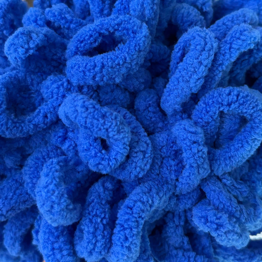 Loop Yarn Navy Image 3