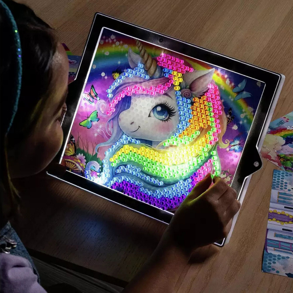 Basic Fun Lite-Brite Colorpop Rainbows Light Up Peg Board with 6 Templates and 650 Pegs Image 2