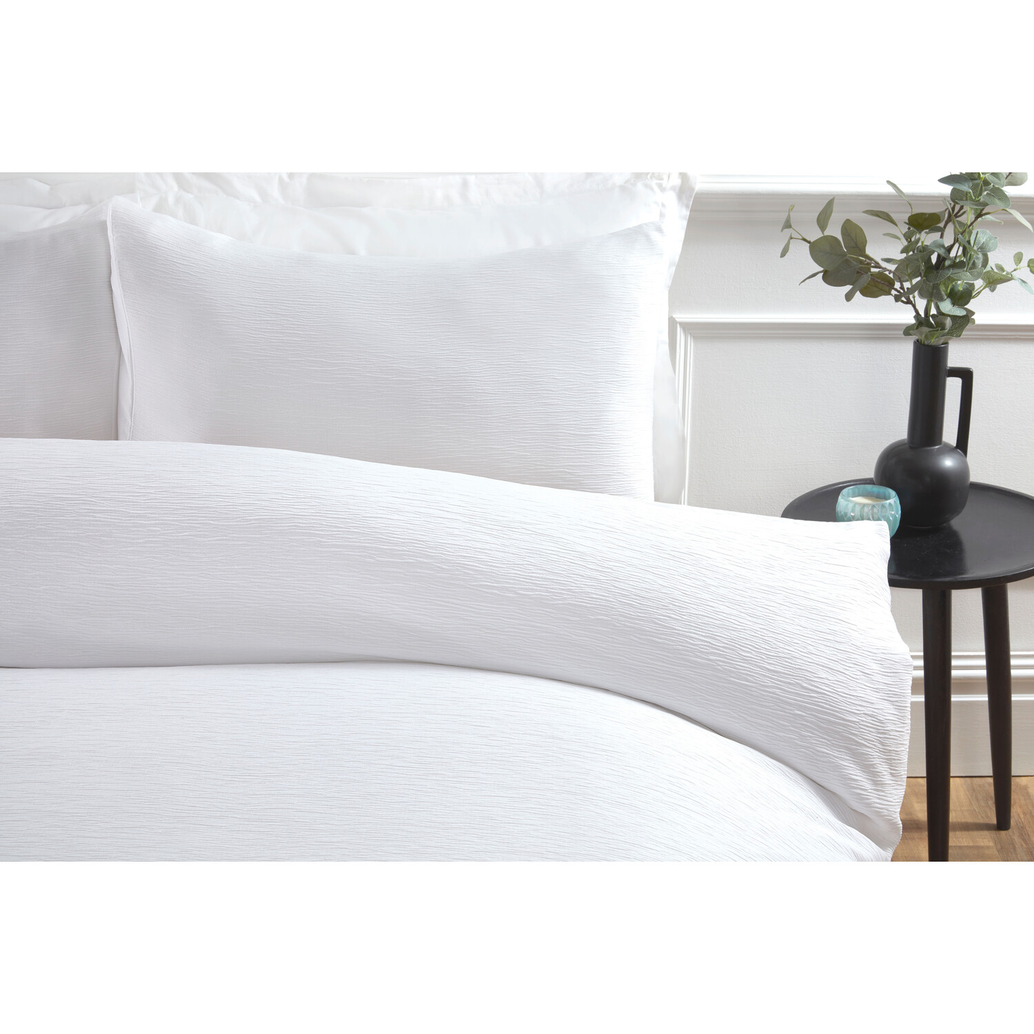 Milan Textured Duvet Cover and Pillowcase Set - White / Superking Image 3