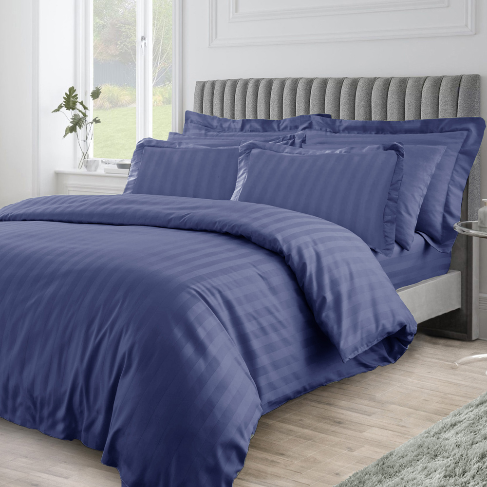 Velosso Hilton King Size Navy Stripe Duvet Set Image