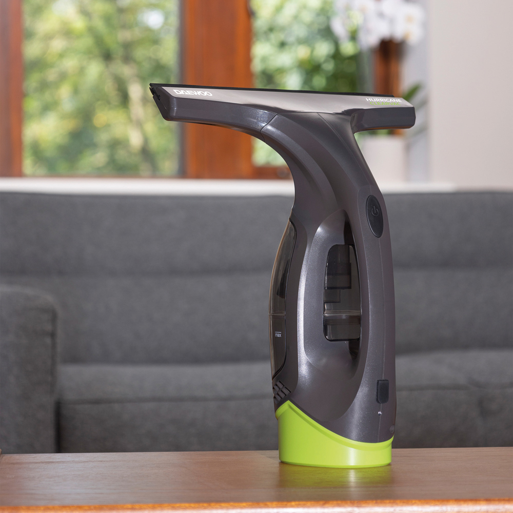 Daewoo FLR00194 Hurricane ClearVac Rechargeable Window Cleaning Vacuum and Washer Image 2