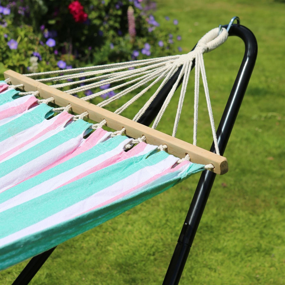 Harbour Housewares Black Garden Hammock Stand Image 4