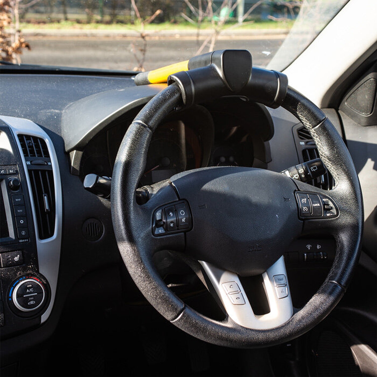 Simply Auto T Bar Steering Wheel Lock Black Image 5