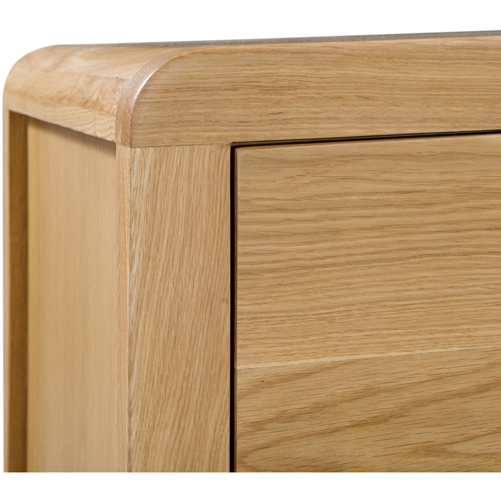 Julian Bowen Curve 6 Drawer Oak Wide Chest of Drawers Image 6