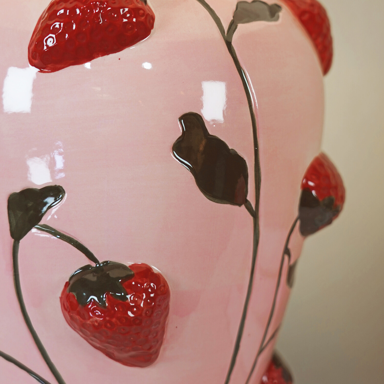 Strawberry Table Lamp Pink Image 4