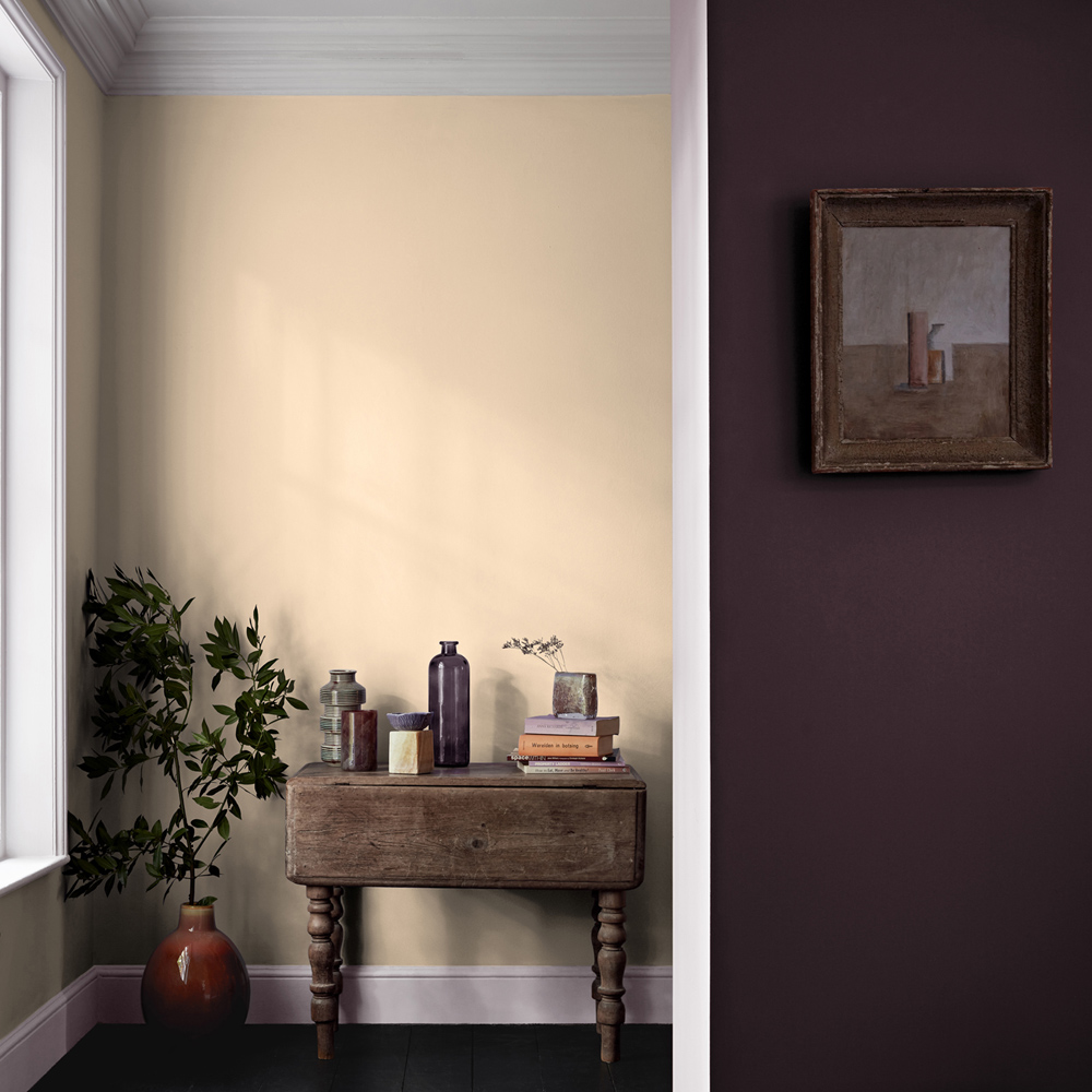 Crown Breatheasy Walls & Ceilings Soft Cream Silk Emulsion Paint 2.5L Image 5