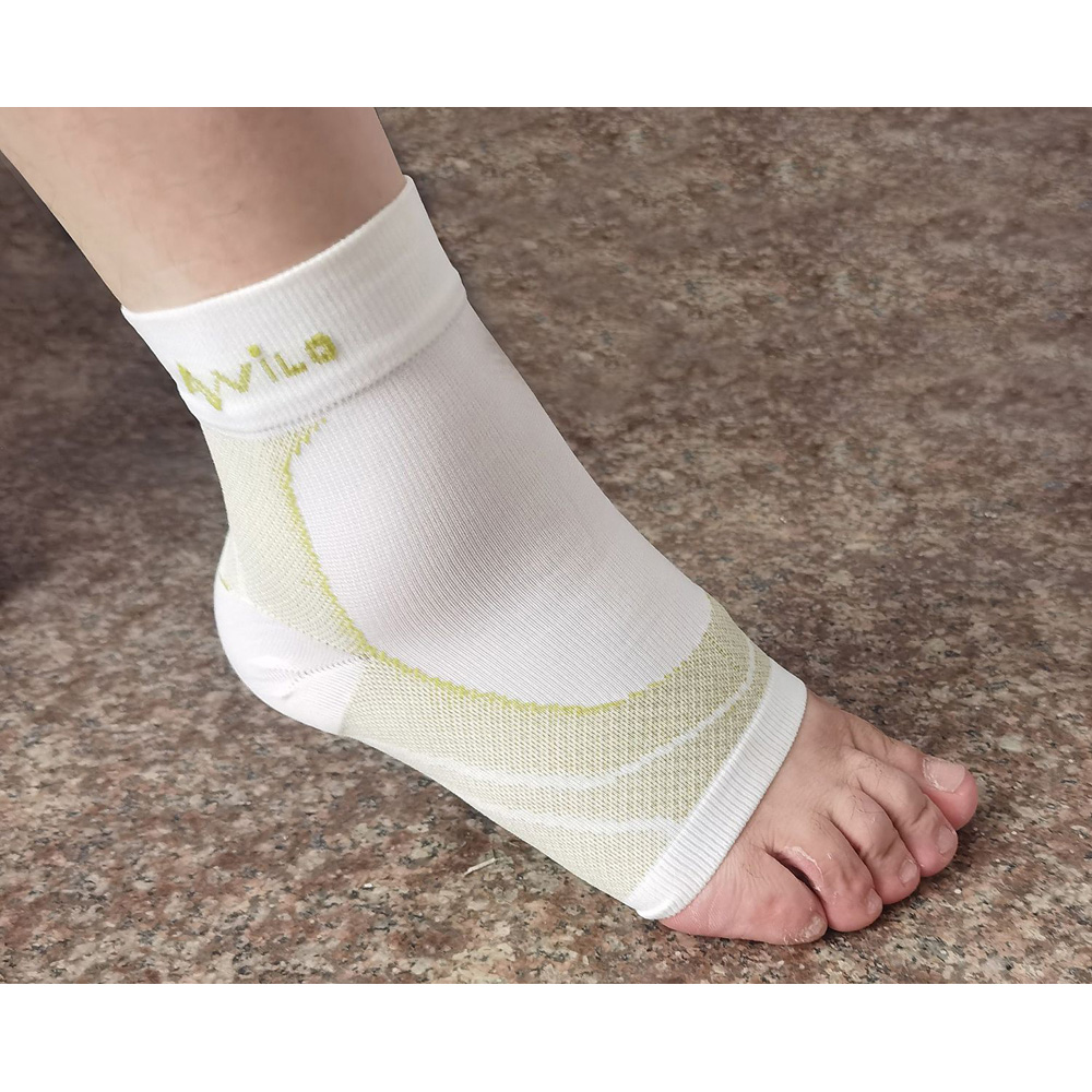 Avilo Plantar Fasciitis Small Compression Foot Sleeve Image 6