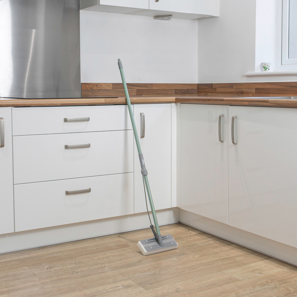 JVL Cleaning Green Sponge Mop Image 2