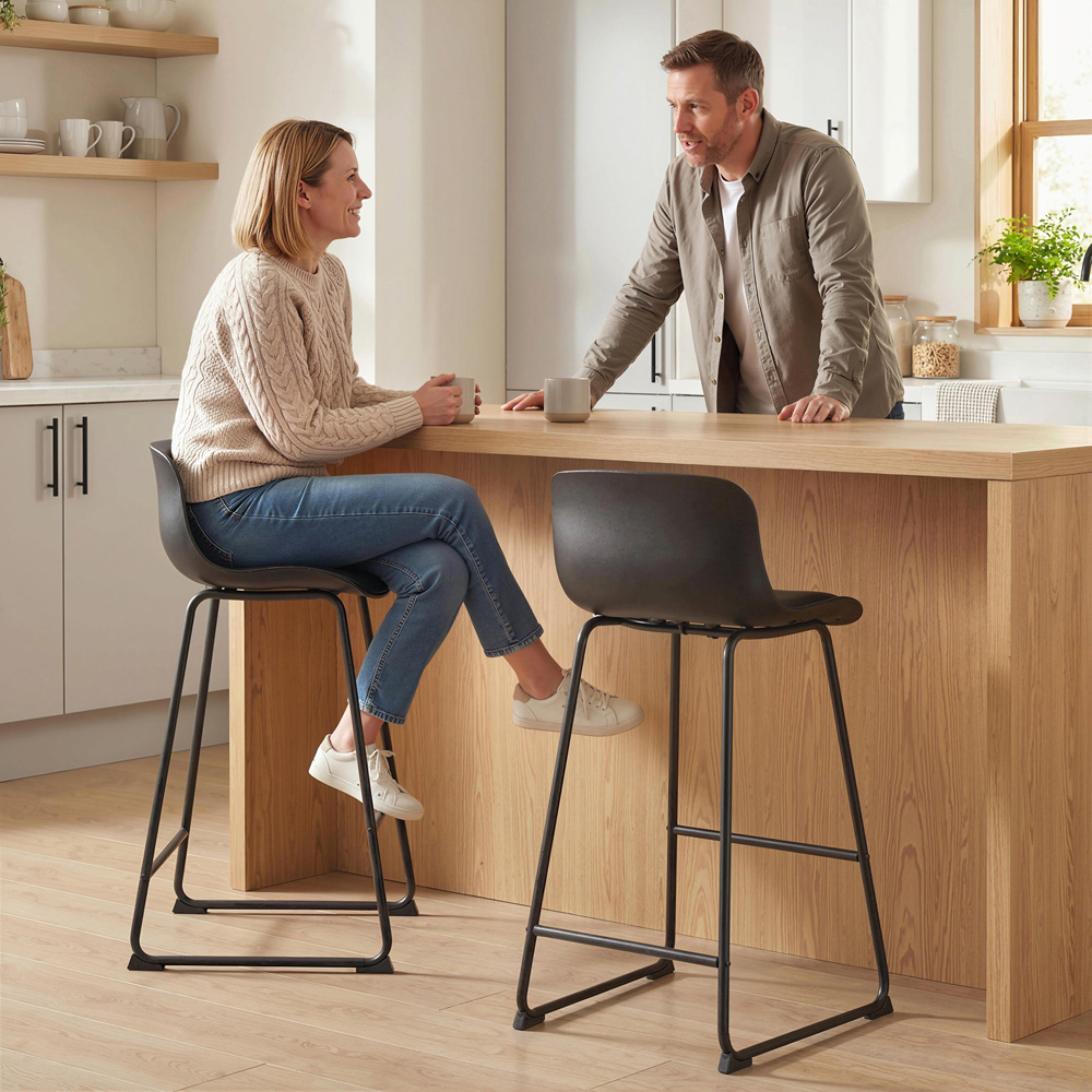 Portland Black PU Leather Upholstered Bar Stool with Footrest Set of 2 Image 1