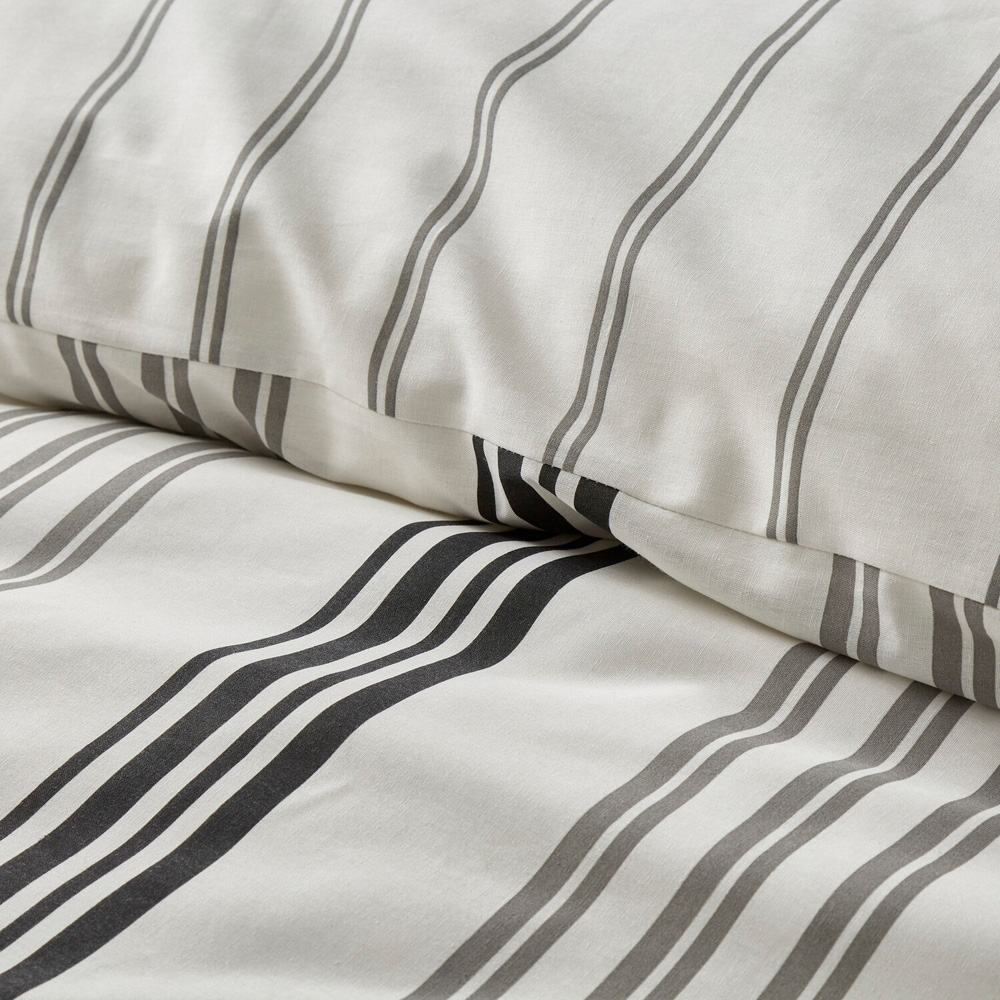 Linear Stripe Bedding Set Monochrome Single Image 5