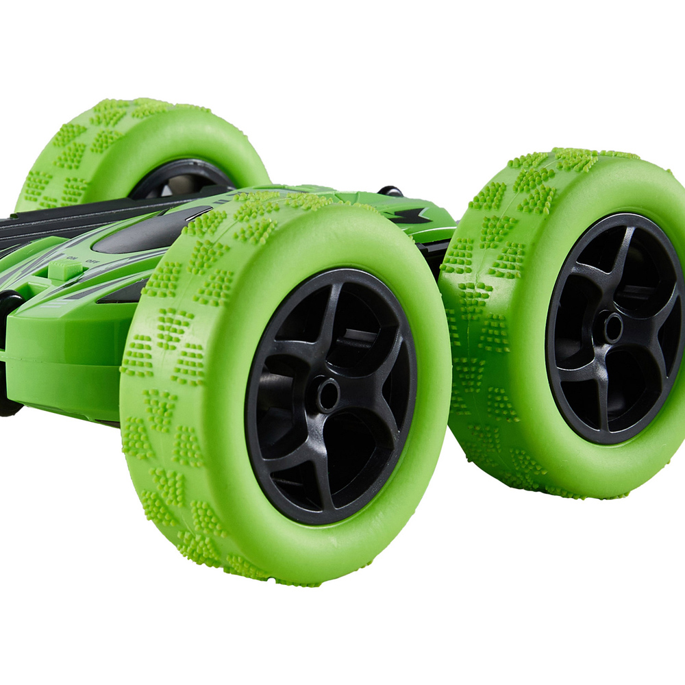 Living and Home Green 2.4G RC Stunt Car Toy Image 6