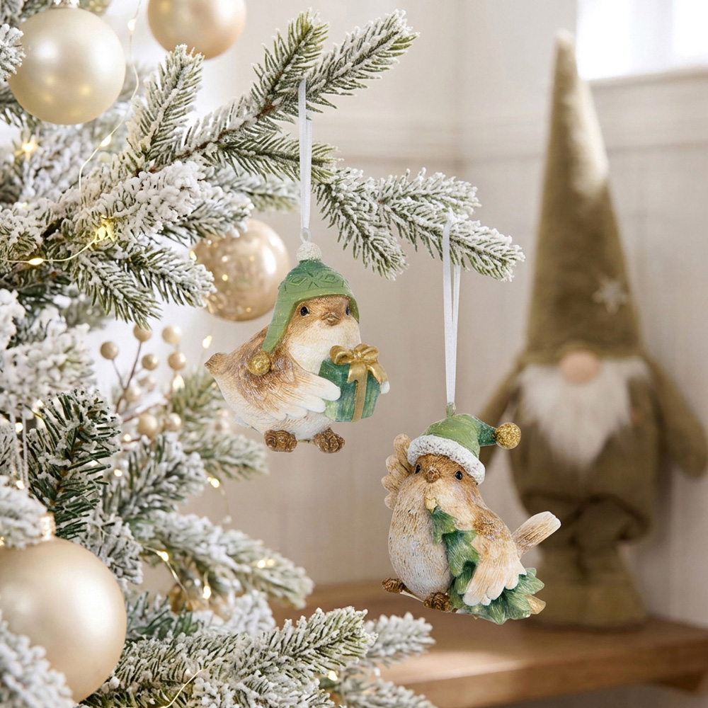 Christmas Robin Hanging Decoration Image 2