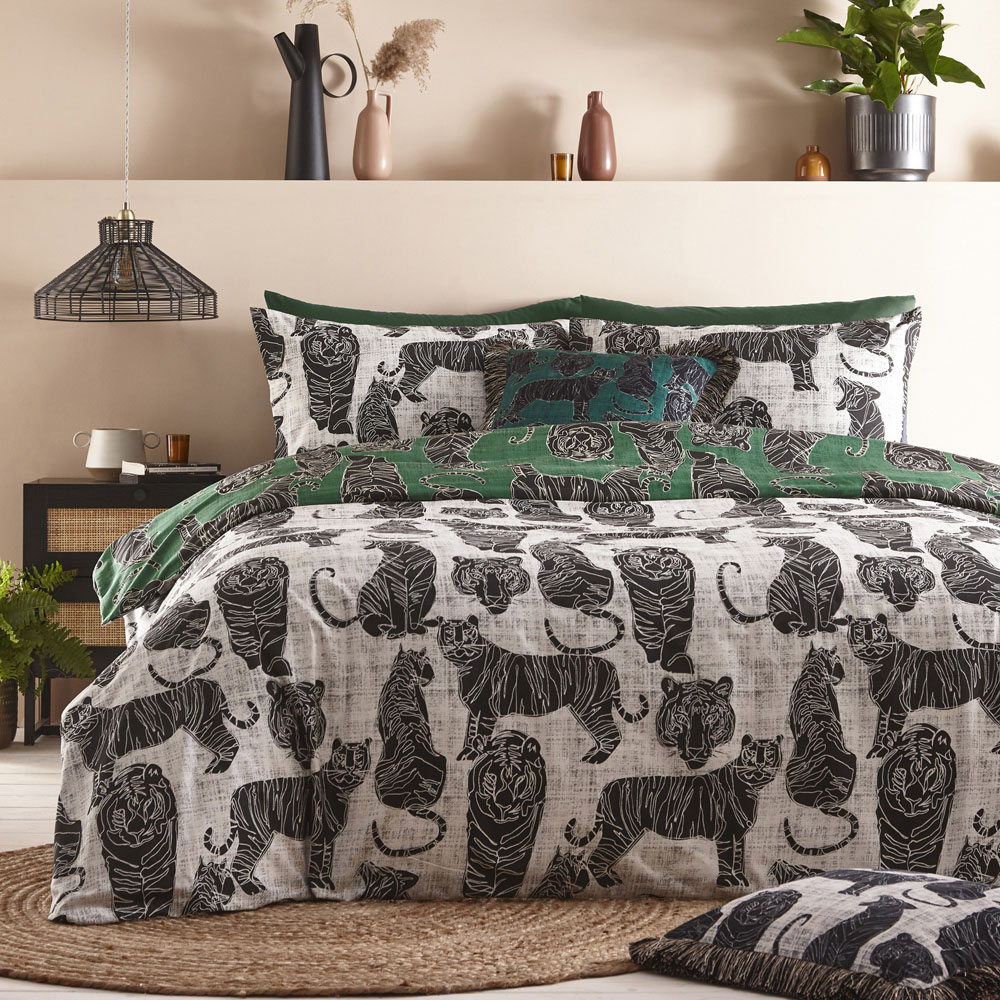 furn. Wildcat Double Jungle Green Duvet Set Image 5