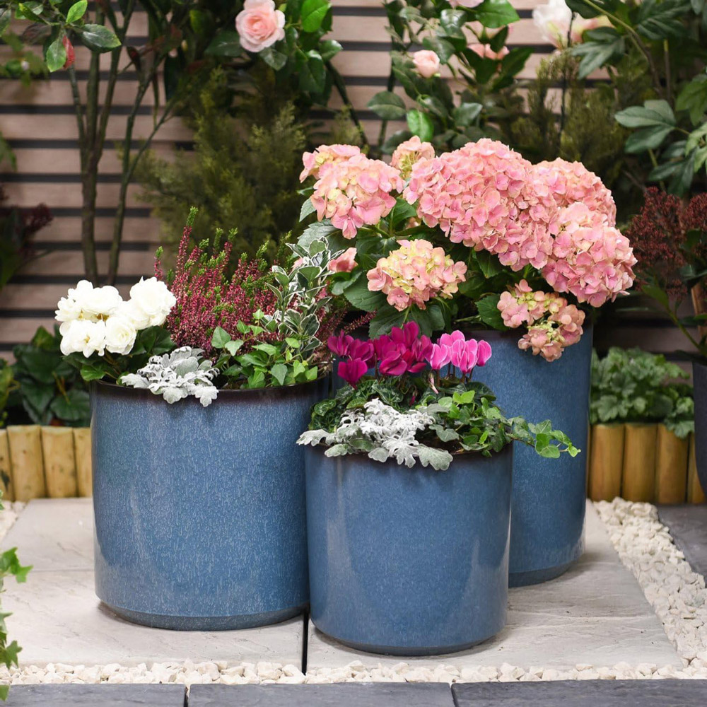 Garden Gear Cylinder Glazed Planter 3 Pack Image 2