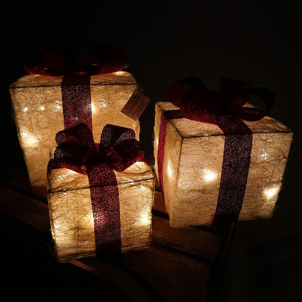 Shatchi Set of 3 Warm White LED Tartan Bow Rattan Parcels Image 4