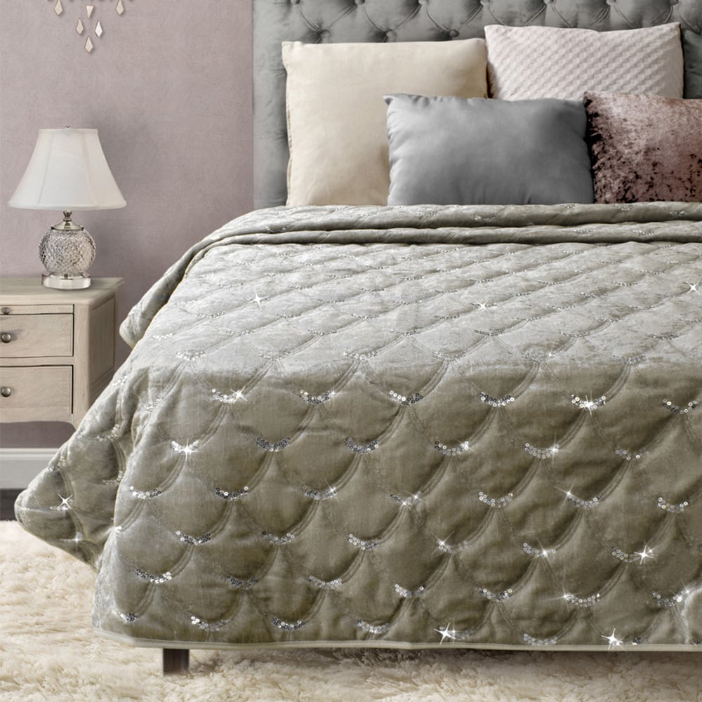 Velosso Natural Crushed Velvet Throw 95 x 200cm Image 2