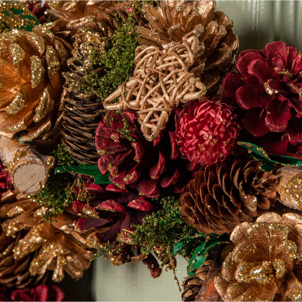 Samuel Alexander Red Wreath with Berries and Pinecones 36cm Image 3