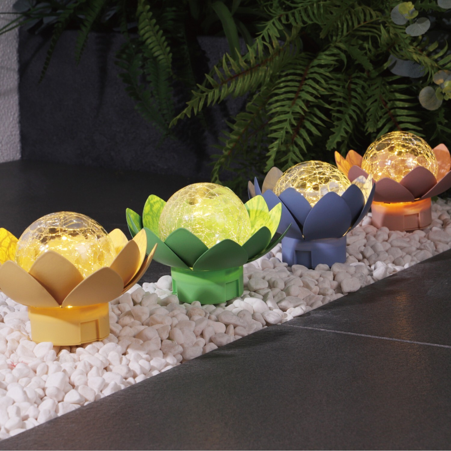 Solar Lotus Crackle Glass Light Image 4