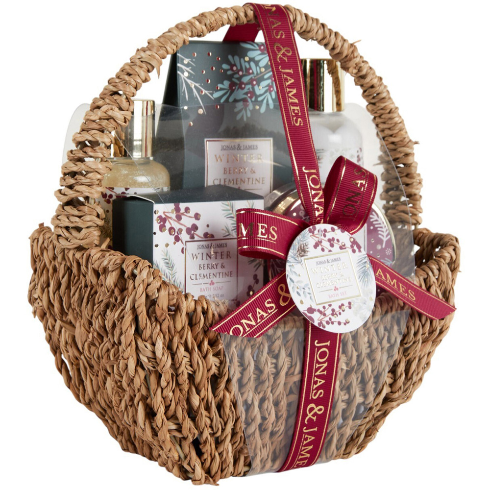 Jonas & James Winter Berry and Clementine Beauty  Bath Set Image 3
