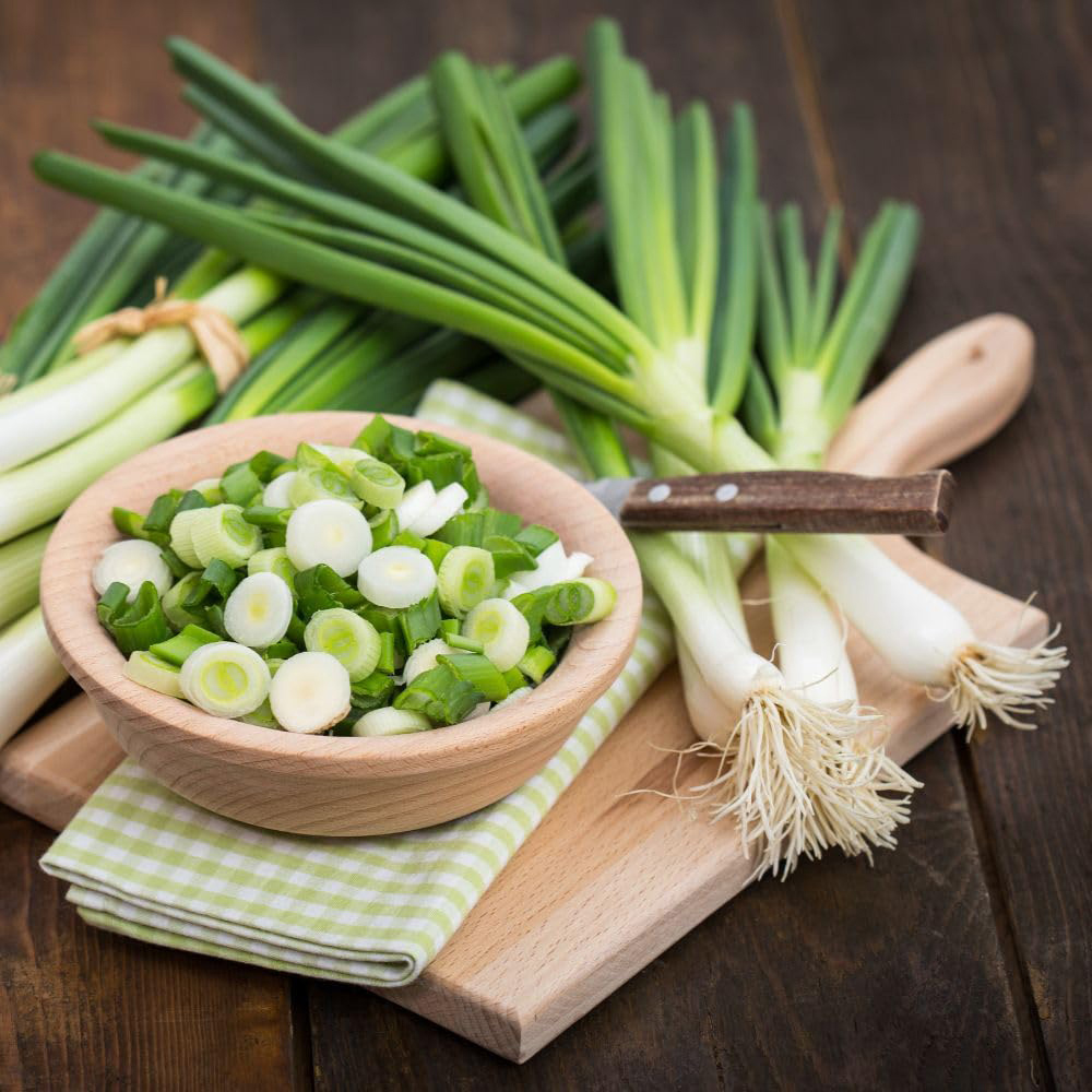 Thompson and Morgan Spring Onion White Lisbon Seed Packet Image 2