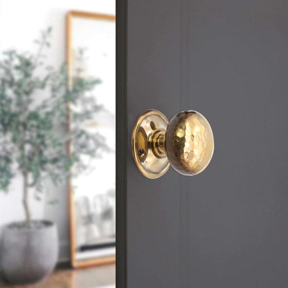 Spira Brass Aged Brass Hammered Cottage Large Rim and Mortice Door Knob 2 Pack Image 2