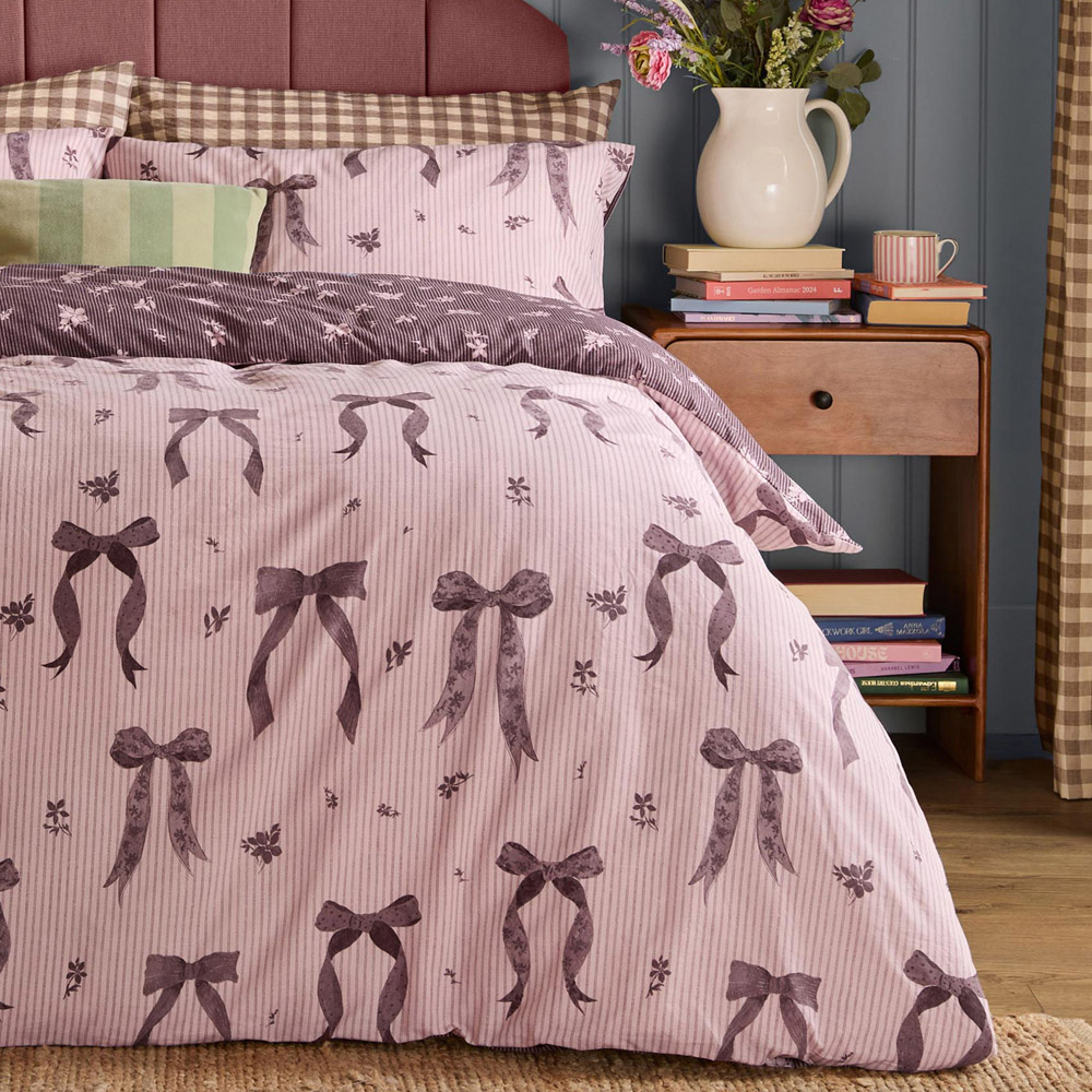 Furn Christmas Belle Stripe King Size Rosewood Reversible Duvet Cover Set Image 4
