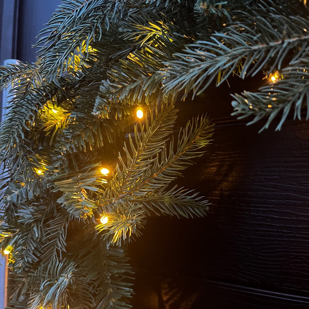 Festive Christmas Pre-Lit Green Wreath 60cm Image 3